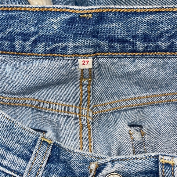 Levi’s Jeans Women's Size 27 Wedgie Icon Fit High-Waist Distressed Tapered Leg - Picture 14 of 16